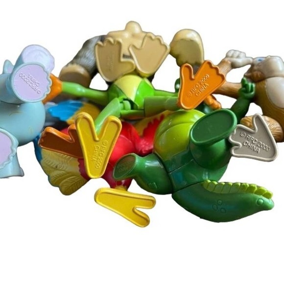 Vintage Rainforest Cafe Animal Figures Toys lot 7 Posable Frog Ape Alligator RFC - Picture 6 of 13